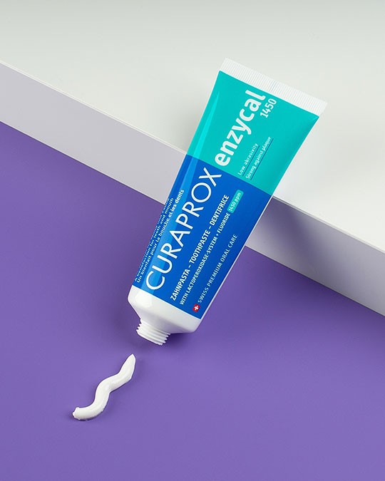 Curaprox Enzycal Tandpasta 1450 Ppm