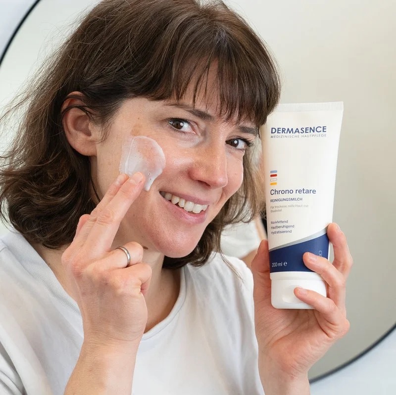 Dermasence Chrono Retare Cleansing Milk
